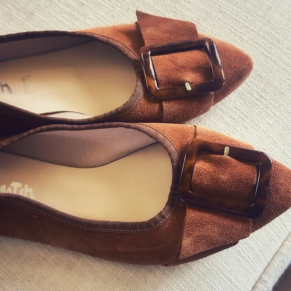 Le Matin Italian Brown Suede Flats with Oversized Tortoise Buckle – Size 8 - Picture 2 of 4